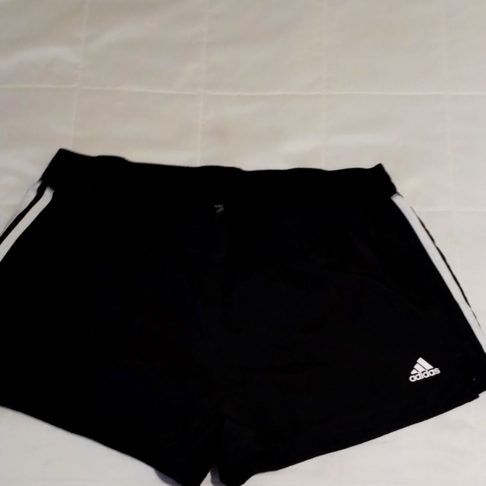 Adidas women's aero ready workout shorts black and white lg